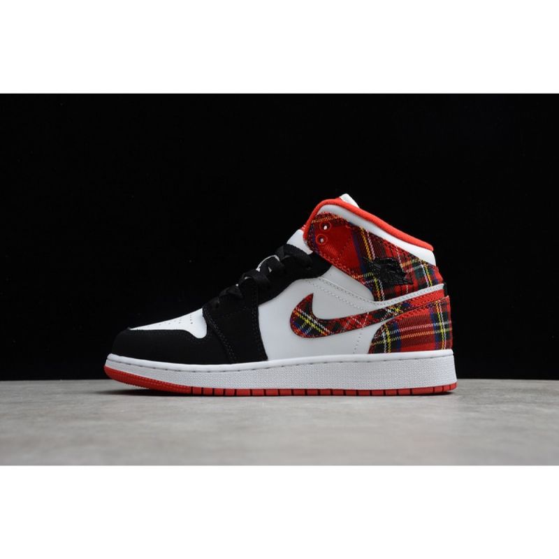 Férfi / Női Jordan 1 Retro Mid Bad Mikulás Kosárlabdacipő