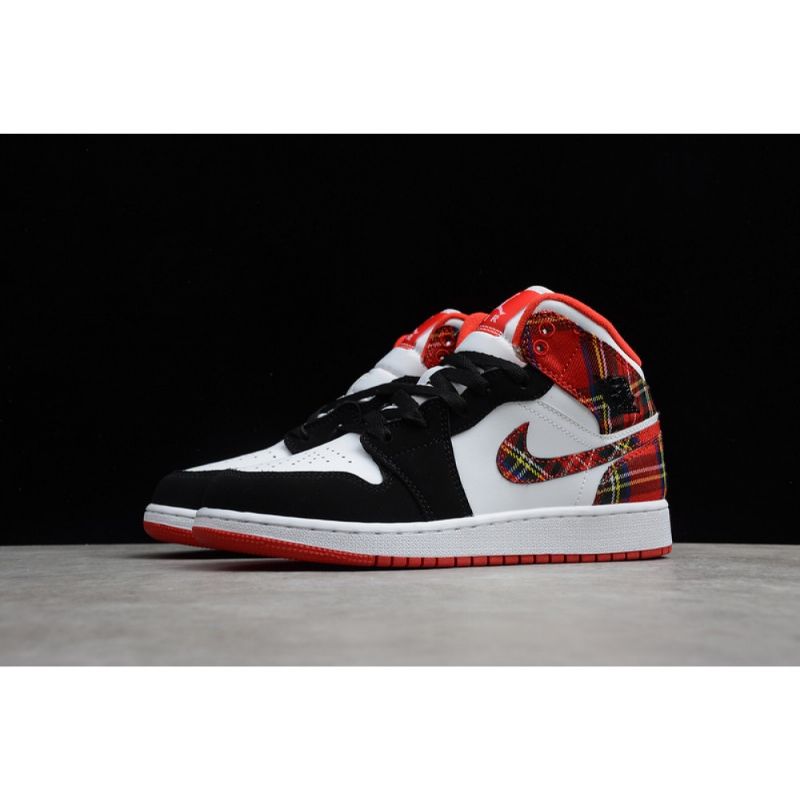 Férfi / Női Jordan 1 Retro Mid Bad Mikulás Kosárlabdacipő