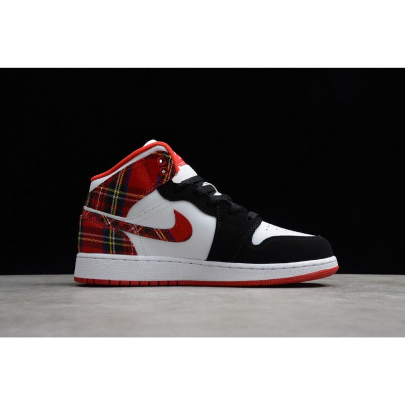 Férfi / Női Jordan 1 Retro Mid Bad Mikulás Kosárlabdacipő