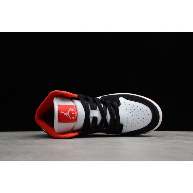 Férfi / Női Jordan 1 Retro Mid Bad Mikulás Kosárlabdacipő