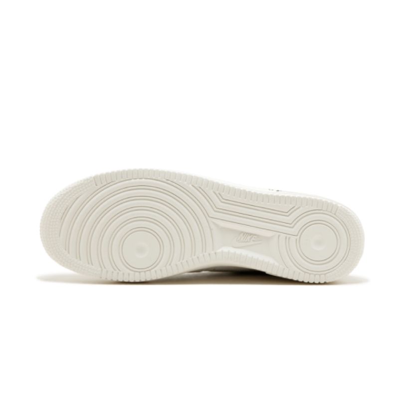 Férfi / Női Törtfehér Nike Air Force 1 07 Fehér