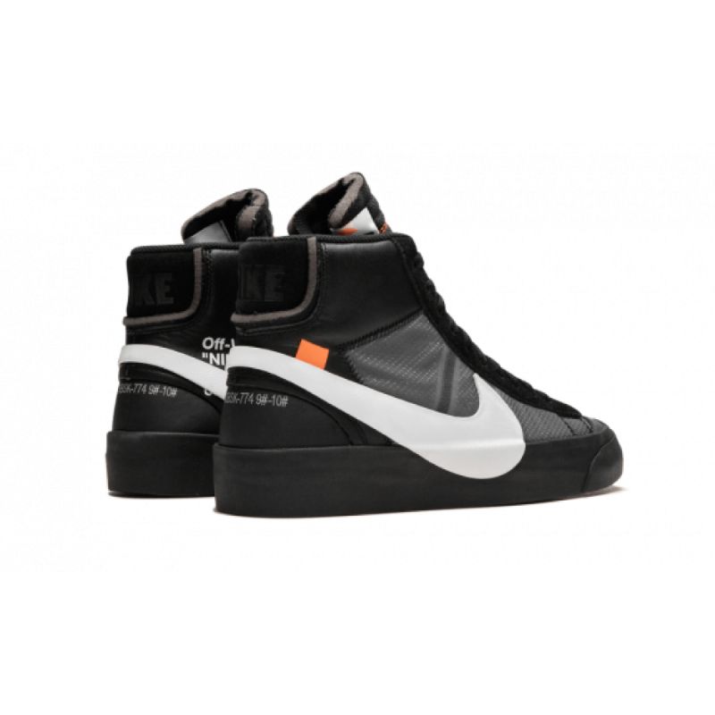 Férfi/női Törtfehér Nike Blézer Középső Kaszás