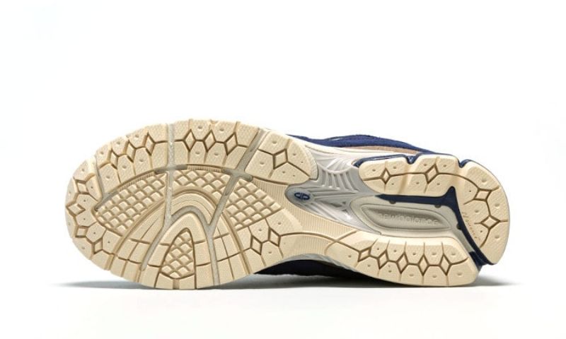 New Balance 2002r Férfi/női Sötétkrém