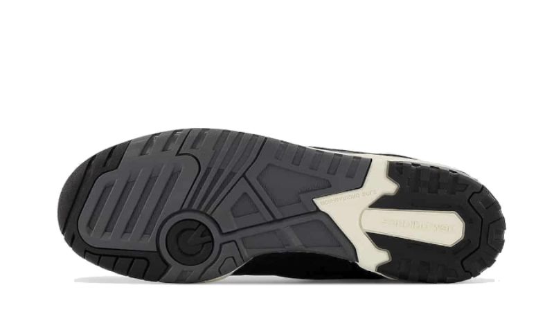 New Balance 550 Férfi / Női Fekete Krémfehér