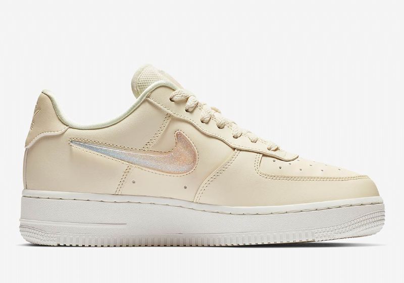 Nike Air Force 1 07 Se Prémium Női Alkalmi Fakó Elefántcsont / Csúcs Fehér-guava Jég