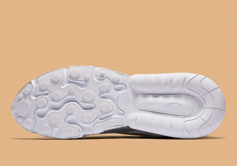 Nike Air Max 270 React Férfi Futó Fehér