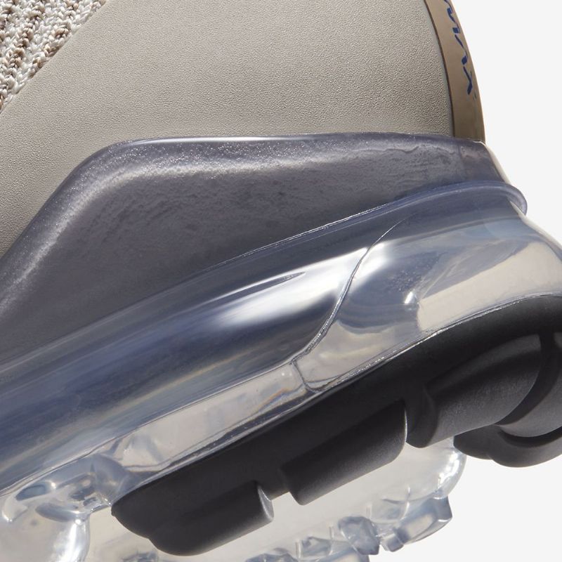 Nike Air Vapormax Flyknit 3 Férfi / Női Futófény Csont / Khaki / Húr / Játék Royal