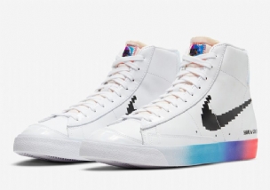 Nike Blazer Mid 77 Ünnepli A Férfiakat / Nőket Akik Futnak Fehér / / Világos Bíbor / Fekete