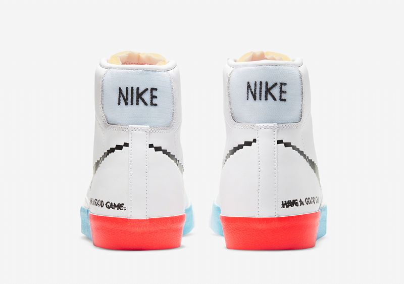 Nike Blazer Mid 77 Ünnepli A Férfiakat / Nőket Akik Futnak Fehér / / Világos Bíbor / Fekete